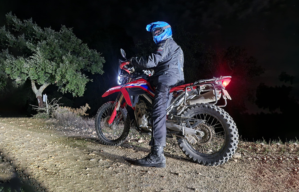 Precisas de dois pés ao chão?